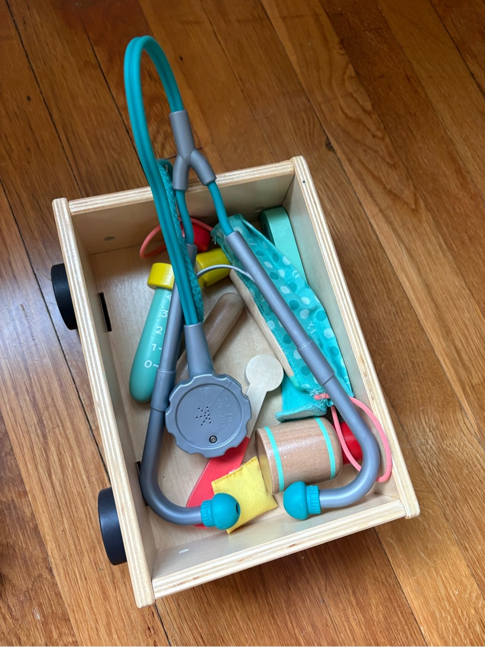 Wooden doctor playset